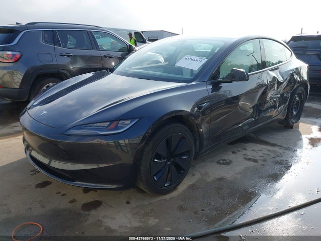2025 TESLA MODEL 3 5YJ3E1EA2SF917208 Photo 1