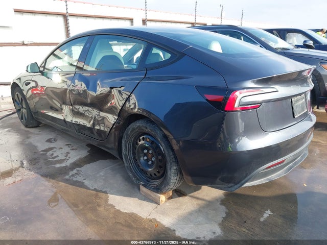 2025 TESLA MODEL 3 5YJ3E1EA2SF917208 Photo 2