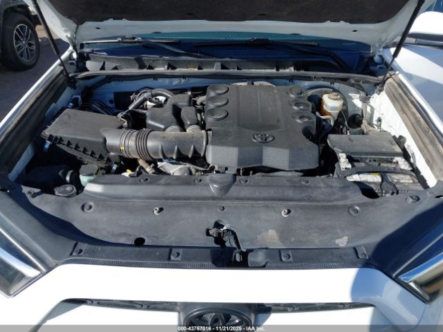 2019 TOYOTA 4RUNNER JTEZU5JR8K5202382 Photo 9