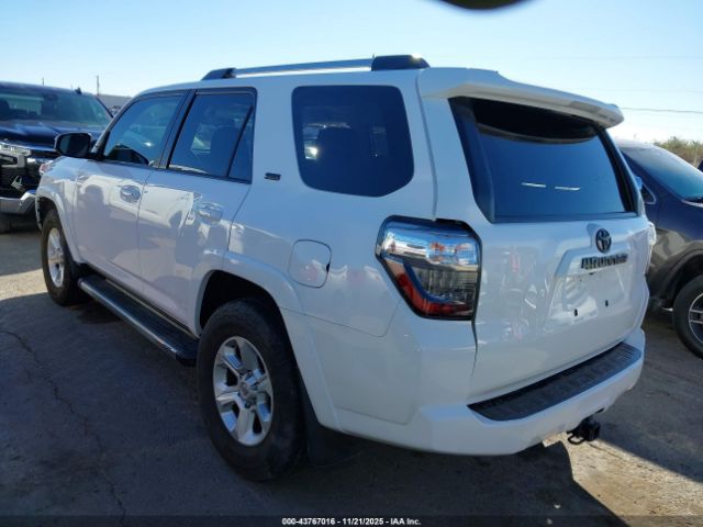 2019 TOYOTA 4RUNNER JTEZU5JR8K5202382 Photo 2