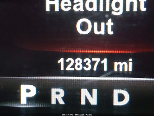 2015 RAM 1500 1C6RR7UT2FS510302 Photo 6