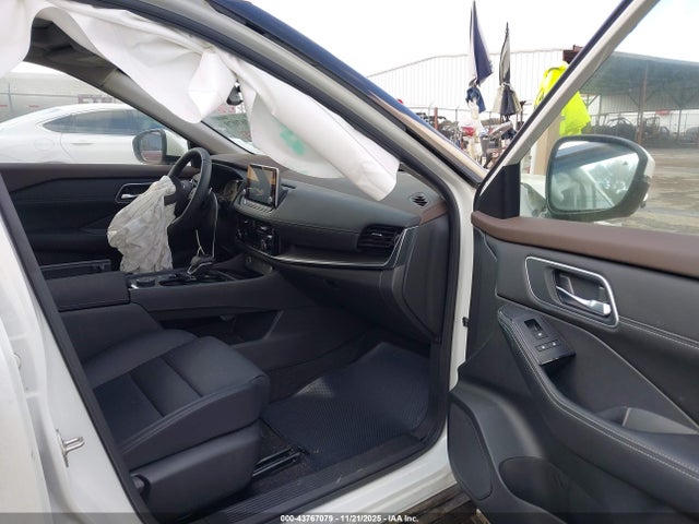 Продаж на аукціоні авто 2021 Nissan Rogue, vin: JN8BT3BB5MW450203, номер лоту: 43767079
