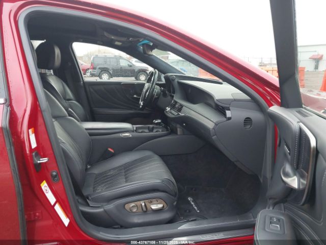 2018 LEXUS LS 500 JTHC5LFF8J5003226 Photo 4