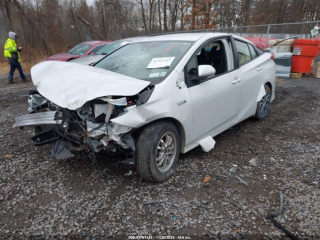 2021 TOYOTA PRIUS PRIME JTDKAMFP0M3190565 Photo 1
