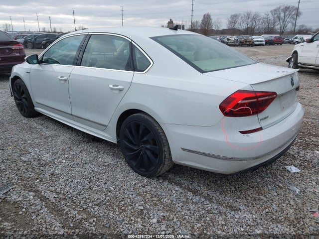 Продаж на аукціоні авто 2017 Volkswagen Passat 1.8t R-line, vin: 1VWDT7A39HC021592, номер лоту: 43767234