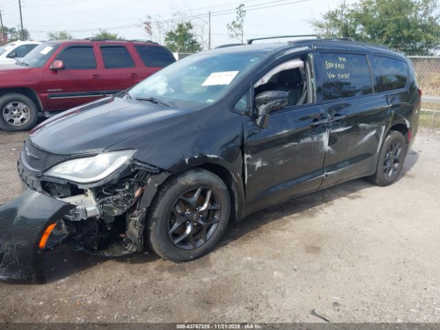 2019 CHRYSLER PACIFICA 2C4RC1BGXKR570501 Photo 1