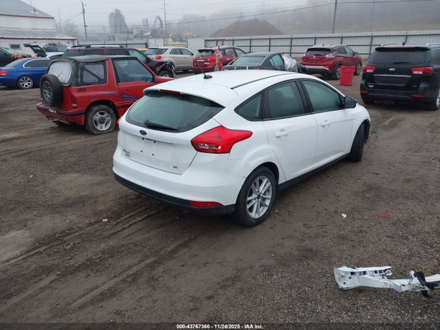 Ford FOCUS SE 2018 1FADP3K20JL215381 Image 4