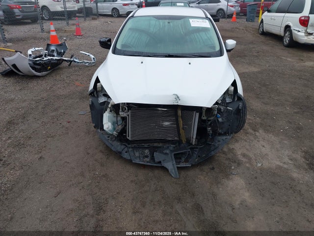 Ford FOCUS SE 2018 1FADP3K20JL215381 Image 6