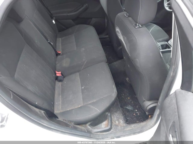 Ford FOCUS SE 2018 1FADP3K20JL215381 Image 8