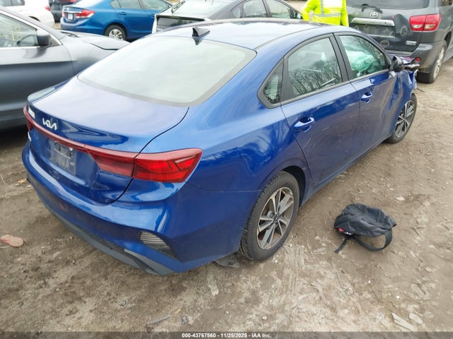43767560 :رقم المزاد ، 3KPF24AD7PE531582 vin ، 2023 Kia Forte Lxs مزاد بيع