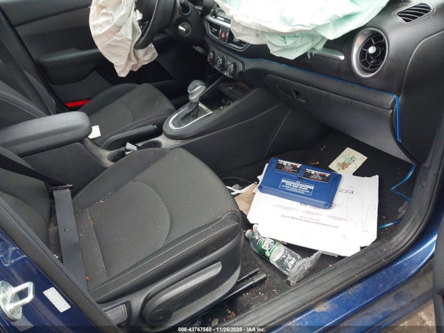 43767560 :رقم المزاد ، 3KPF24AD7PE531582 vin ، 2023 Kia Forte Lxs مزاد بيع