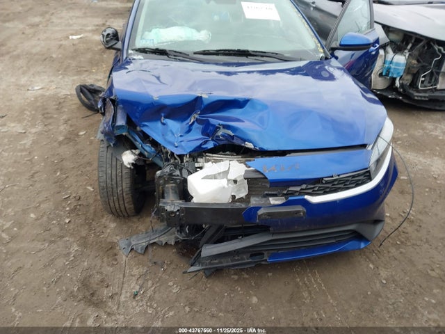 43767560 :رقم المزاد ، 3KPF24AD7PE531582 vin ، 2023 Kia Forte Lxs مزاد بيع
