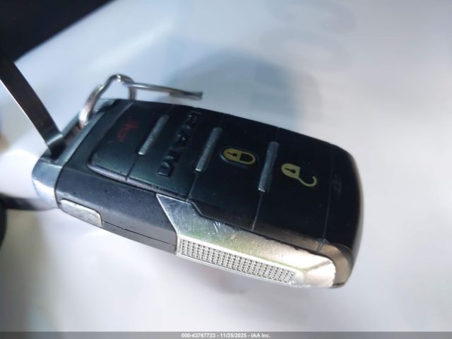 2021 RAM 1500 1C6SRFFT0MN771612 Photo 10