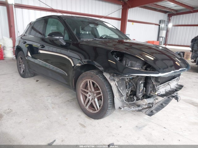 2018 PORSCHE MACAN WP1AA2A50JLB18958 Photo 0