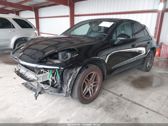 2018 PORSCHE MACAN WP1AA2A50JLB18958 Photo 1