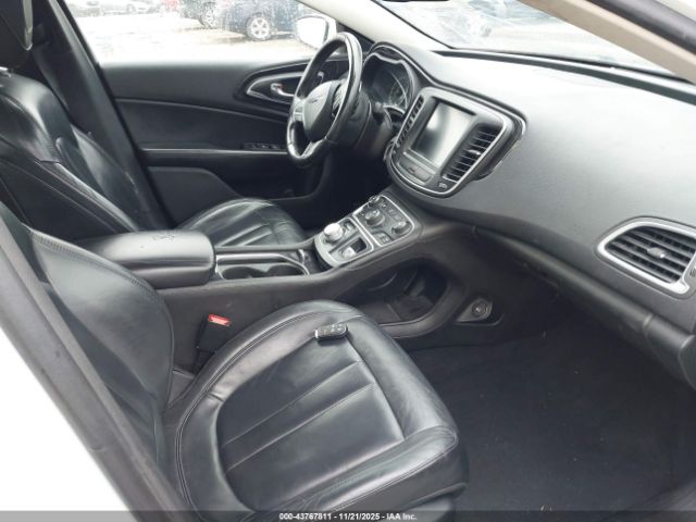 2015 CHRYSLER 200 1C3CCCCG6FN515390 Photo 4