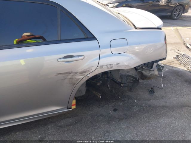2018 CHRYSLER 300 2C3CCABG7JH266590 Photo 5