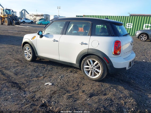 2013 MINI COUNTRYMAN WMWZB3C5XDWM09567 Photo 2