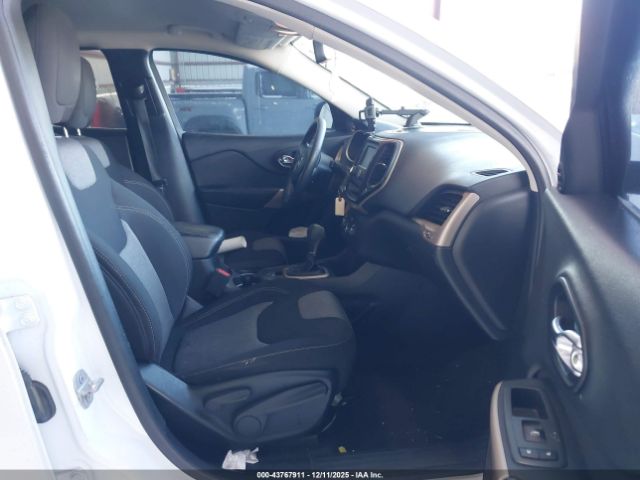 2017 JEEP CHEROKEE 1C4PJLAS7HD219507 Photo 4