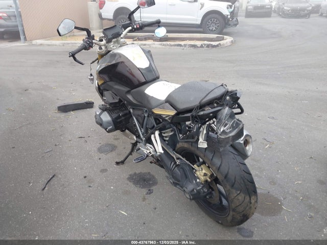 2020 BMW R 1250 WB10J730XLZG69944 Photo 2
