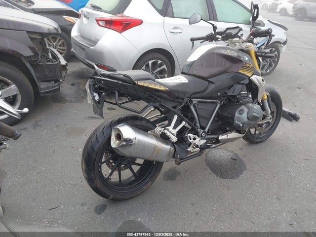 2020 BMW R 1250 WB10J730XLZG69944 Photo 3
