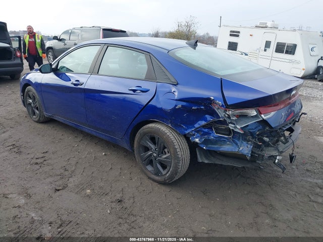 2021 HYUNDAI ELANTRA 5NPLM4AG8MH003774 Photo 2