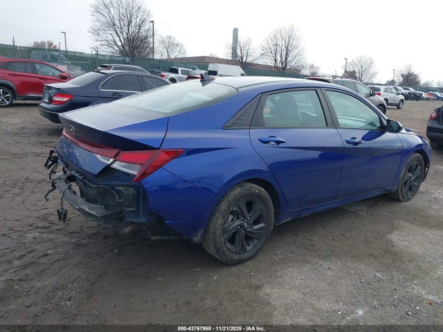 2021 HYUNDAI ELANTRA 5NPLM4AG8MH003774 Photo 3