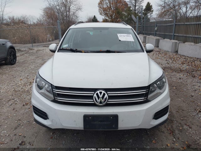 43767993 :رقم المزاد ، WVGBV7AX8HK047237 vin ، 2017 Volkswagen Tiguan 2.0t/2.0t S مزاد بيع