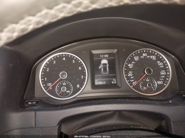 43767993 :رقم المزاد ، WVGBV7AX8HK047237 vin ، 2017 Volkswagen Tiguan 2.0t/2.0t S مزاد بيع
