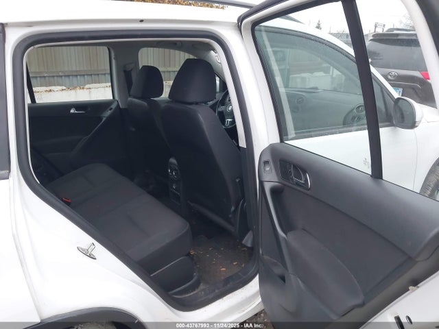 43767993 :رقم المزاد ، WVGBV7AX8HK047237 vin ، 2017 Volkswagen Tiguan 2.0t/2.0t S مزاد بيع