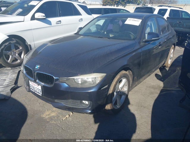 WBA3B1C58FK137718 BMW 320i
