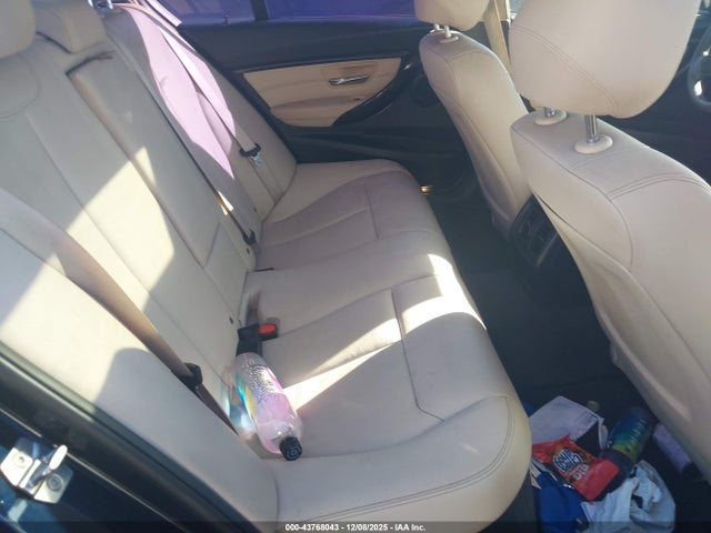 WBA3B1C58FK137718 BMW 320i