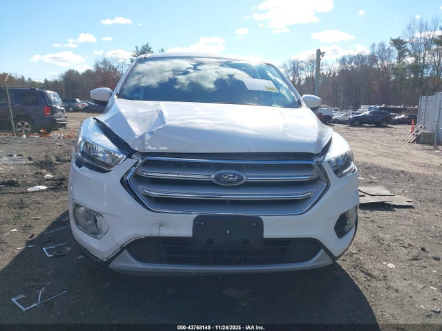 Продажа на аукционе авто 2019 Ford Escape Se, vin: 1FMCU9GD5KUB07776, номер лота: 43768149
