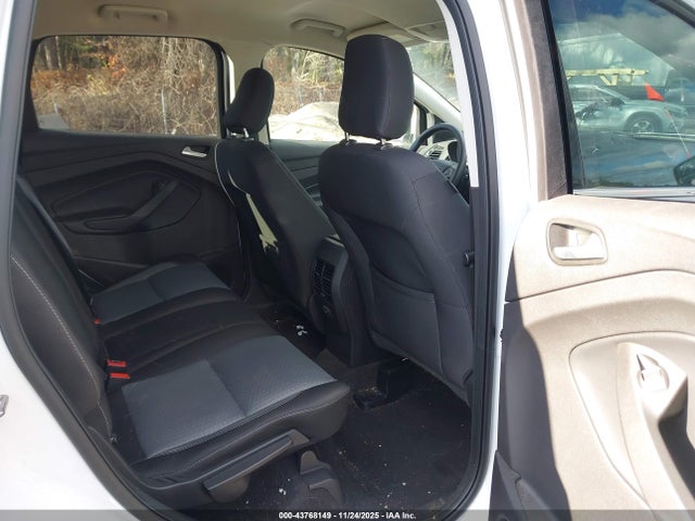 Продажа на аукционе авто 2019 Ford Escape Se, vin: 1FMCU9GD5KUB07776, номер лота: 43768149