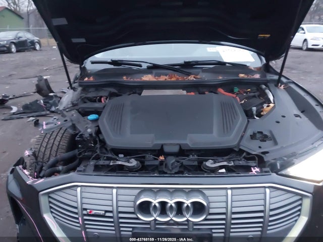 43768159 :رقم المزاد ، WA13AAGE9MB026697 vin ، 2021 Audi E-tron Sportback Prestige Quattro مزاد بيع