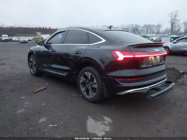 43768159 :رقم المزاد ، WA13AAGE9MB026697 vin ، 2021 Audi E-tron Sportback Prestige Quattro مزاد بيع