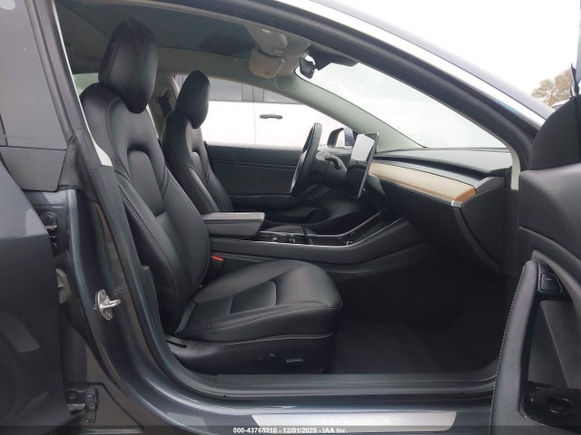 2018 TESLA MODEL 3 5YJ3E1EA7JF046398 Photo 4
