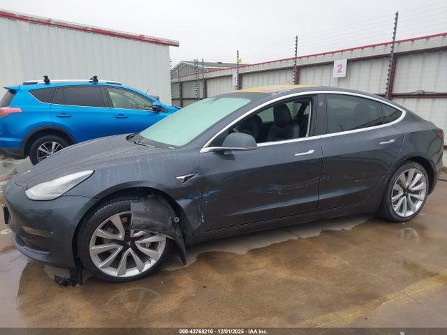 2018 TESLA MODEL 3 5YJ3E1EA7JF046398 Photo 5