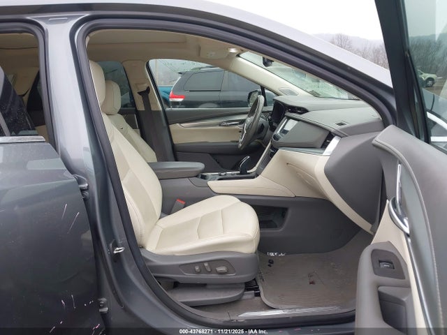 2021 CADILLAC XT5 1GYKNDRSXMZ145533 Photo 4