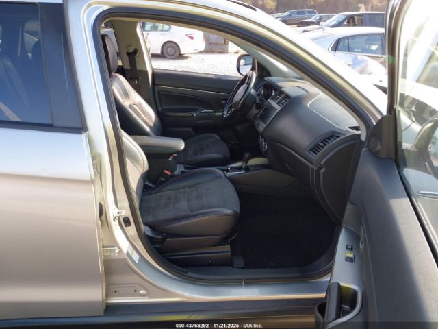 2018 MITSUBISHI OUTLANDER SPORT JA4AP3AW2JU013955 Photo 4