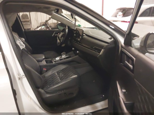 2022 MITSUBISHI OUTLANDER JA4J4VA89NZ075139 Photo 4