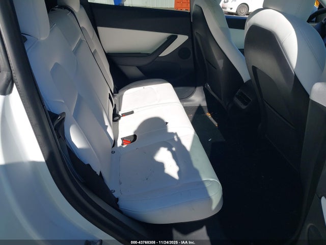 2021 TESLA MODEL Y 5YJYGDEEXMF179424 Photo 7