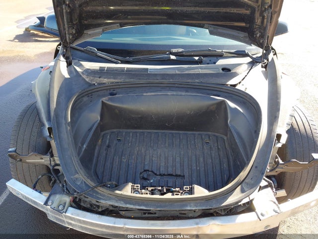 2023 TESLA MODEL 3 5YJ3E1EA6PF458675 Photo 9