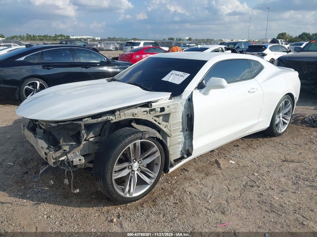 2018 CHEVROLET CAMARO 1G1FB1RS9J0142193 Photo 1