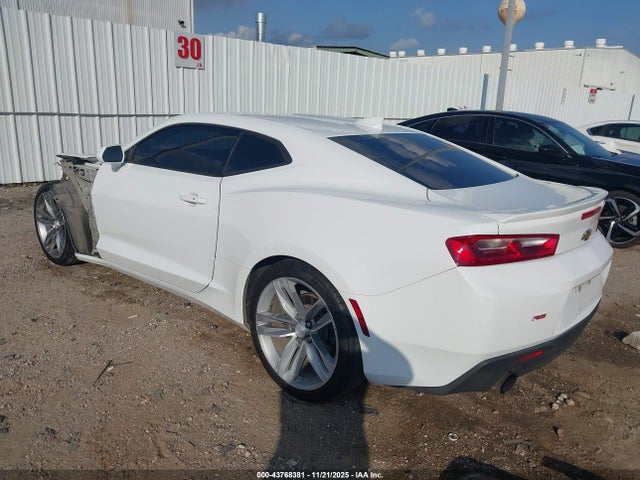 2018 CHEVROLET CAMARO 1G1FB1RS9J0142193 Photo 2