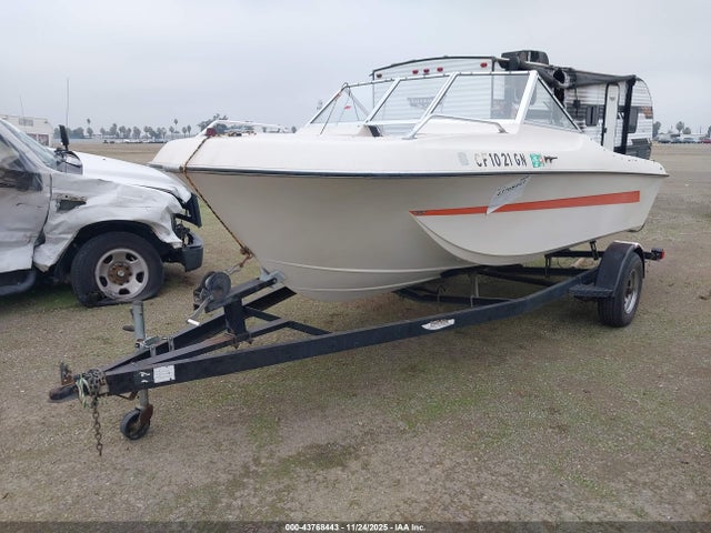 43768443 :رقم المزاد ، CBC47139M78L vin ، 1978 Chrysler Boat مزاد بيع