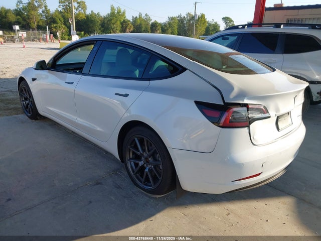2022 TESLA MODEL 3 5YJ3E1EB2NF194649 Photo 2