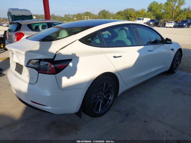 2022 TESLA MODEL 3 5YJ3E1EB2NF194649 Photo 3