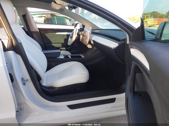 2022 TESLA MODEL 3 5YJ3E1EB2NF194649 Photo 4