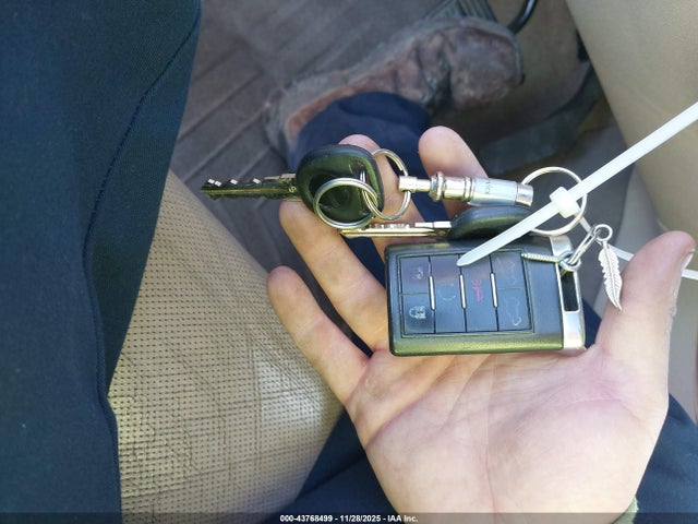 2011 CADILLAC ESCALADE 1GYS4CEF5BR185330 Photo 10